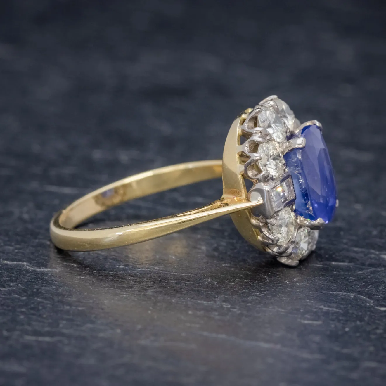 Art Deco Style Sapphire Diamond Cluster Ring 18Ct Gold 2.80Ct Sapphire