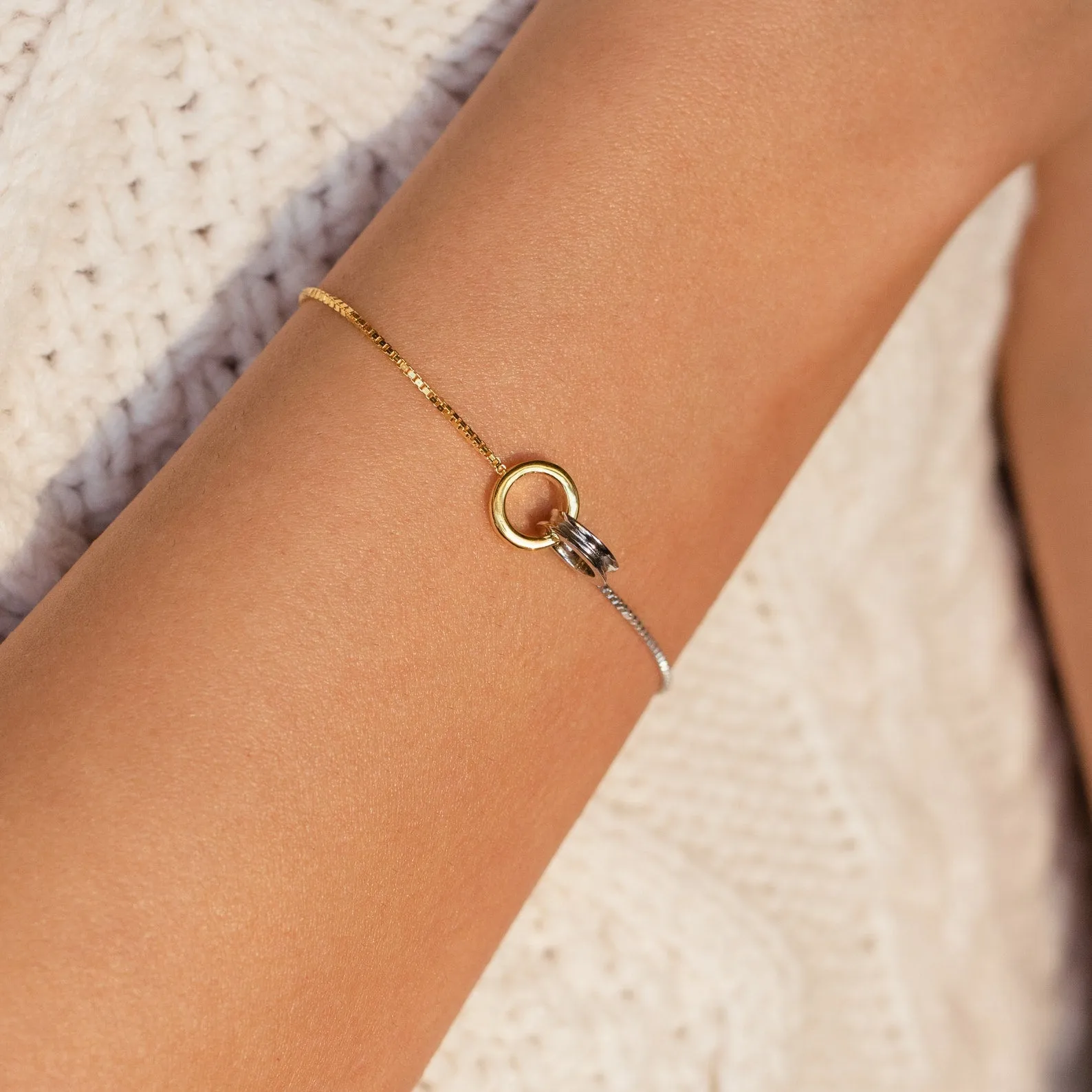 Interlocking Circles Bracelet